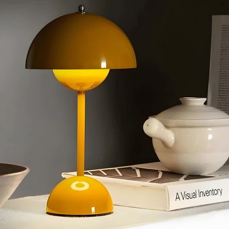 مصباح عصري LED قابل للشحن